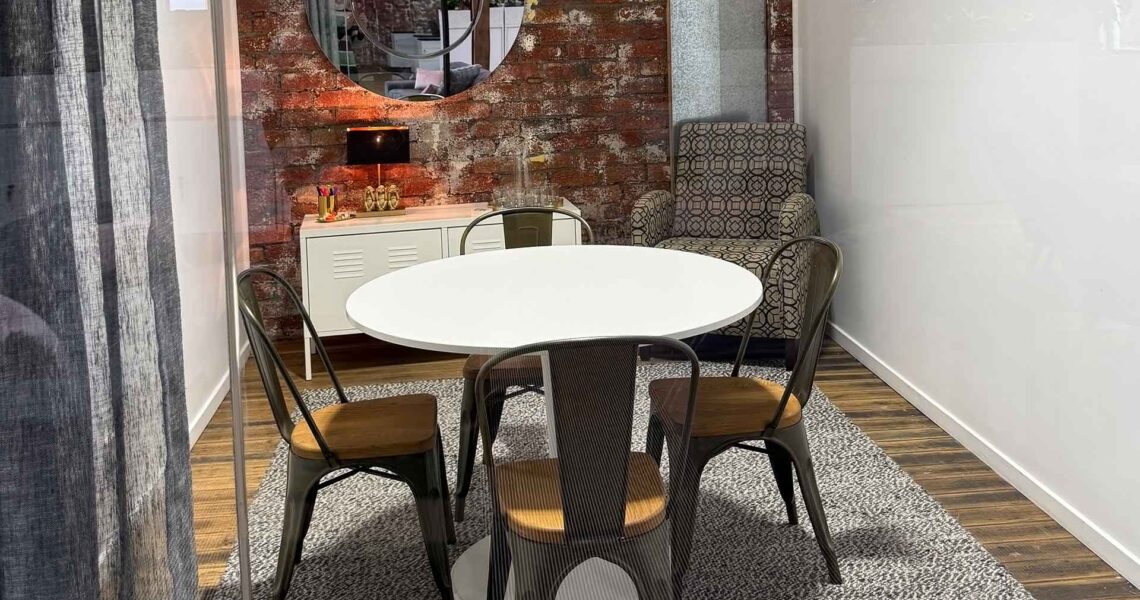 The Looking Glass meeting room, ideal for focused sessions. Includes premium tea and coffee service.
